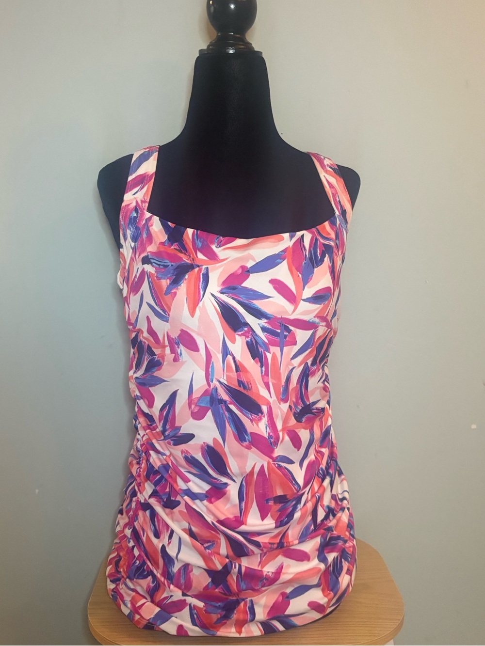 Miraclesuit x Talbots Floral Tankini Swimsuit Size 12 Ruched Light Control